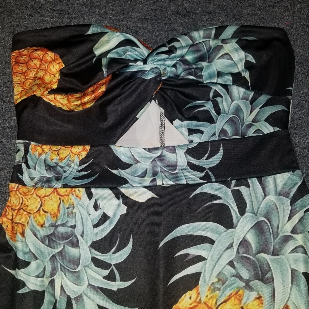 Dress - Picture 2 of 3